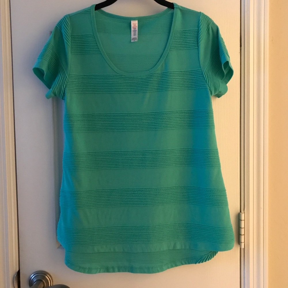 Lularoe Classic Tee